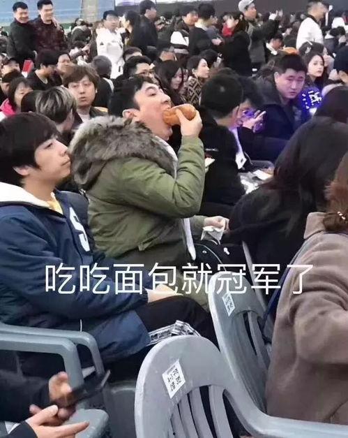 吃瓜路人被扔比武视频,意外成焦点！