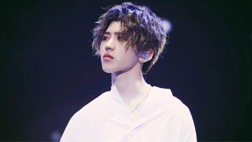 黄子韬也在吃瓜直播吗视频,揭秘娱乐圈幕后故事