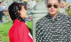 朋友在吃瓜视频