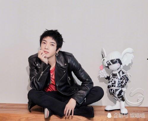 蔡徐坤带粉丝吃瓜视频,甜蜜互动引网友热议