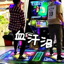 美女跳舞整蛊吃瓜视频,意外整蛊吃瓜群众，笑料百出！