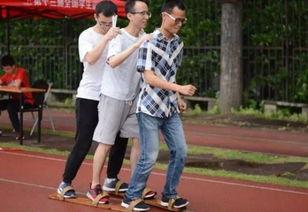 操场上的吃瓜事件视频