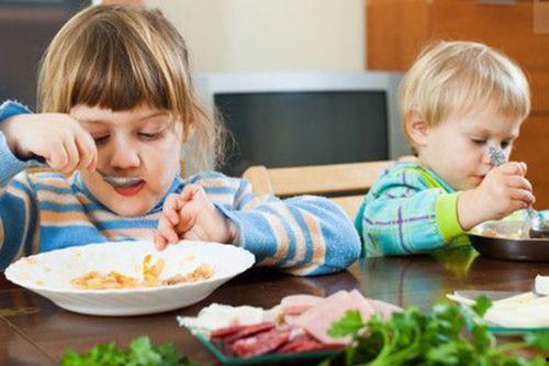 小朋友吃棱瓜的视频,欢乐时光尽在掌握