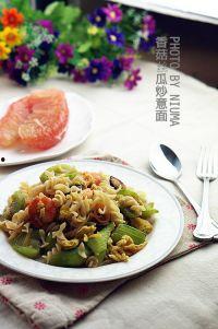 吃瓜厨房丝瓜做法大全视频,厨房里的吃瓜盛宴