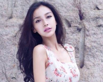 御姐吃瓜视频被扒出来了,网友热议背后的真相