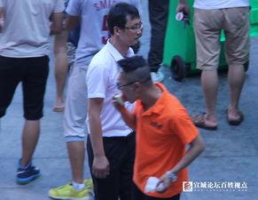 吃瓜节的群众视频,群众视频记录狂欢瞬间