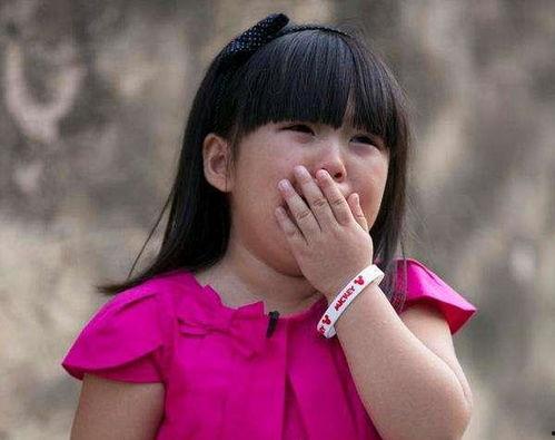 吃瓜维族女孩视频,展现民族风情与青春活力